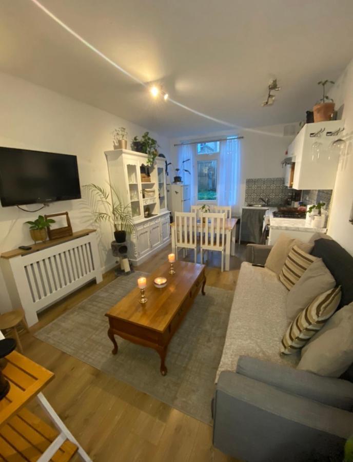 Guest Bedroom With King Size Bed In Brixton Londres Exterior foto